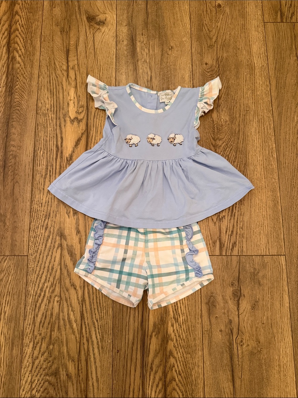Sew magnolia smock sheep set